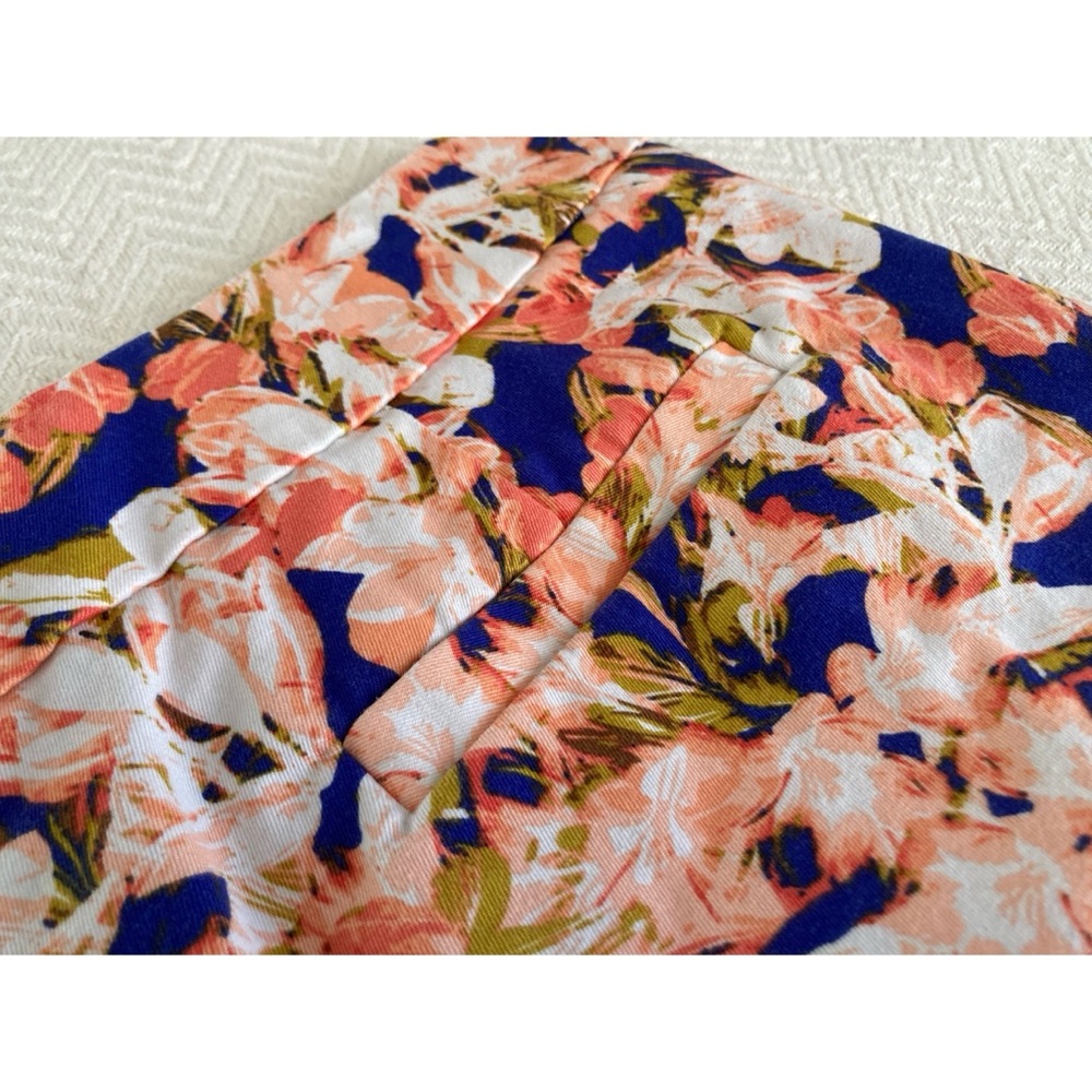J. Crew Floral Mid-Rise Chino Shorts Size 12 5β Inseam - Picture 8 of 13